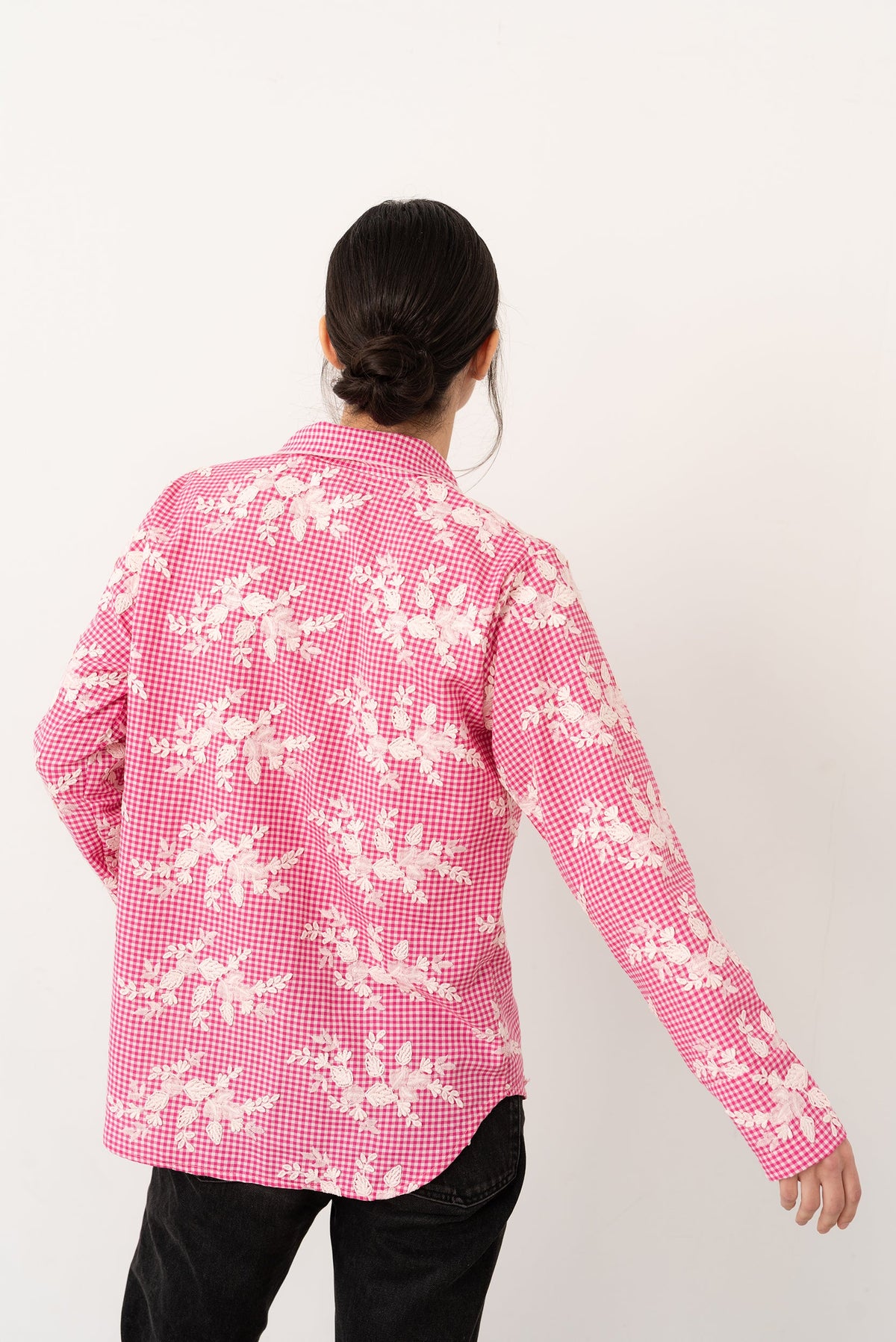 Camisa bordada rosa