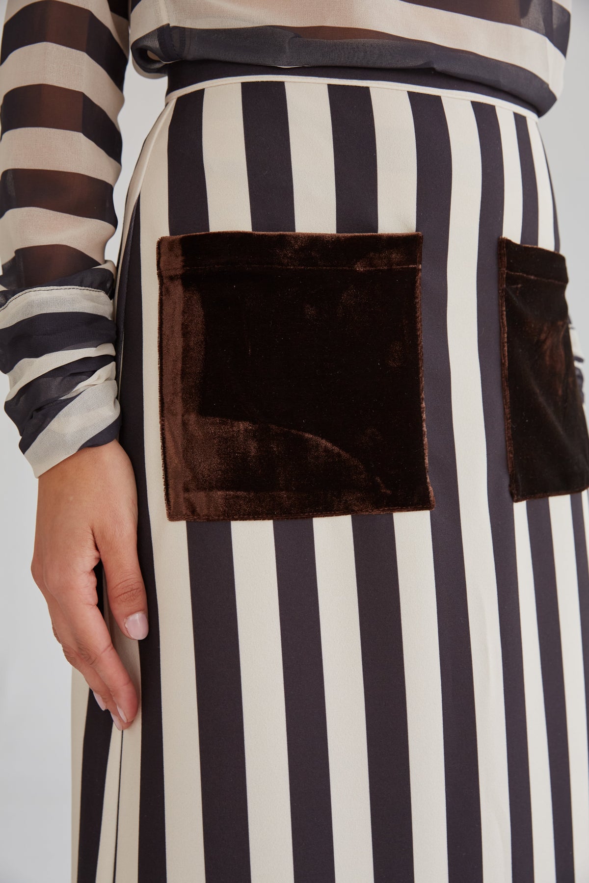 Claudia striped skirt black-beige