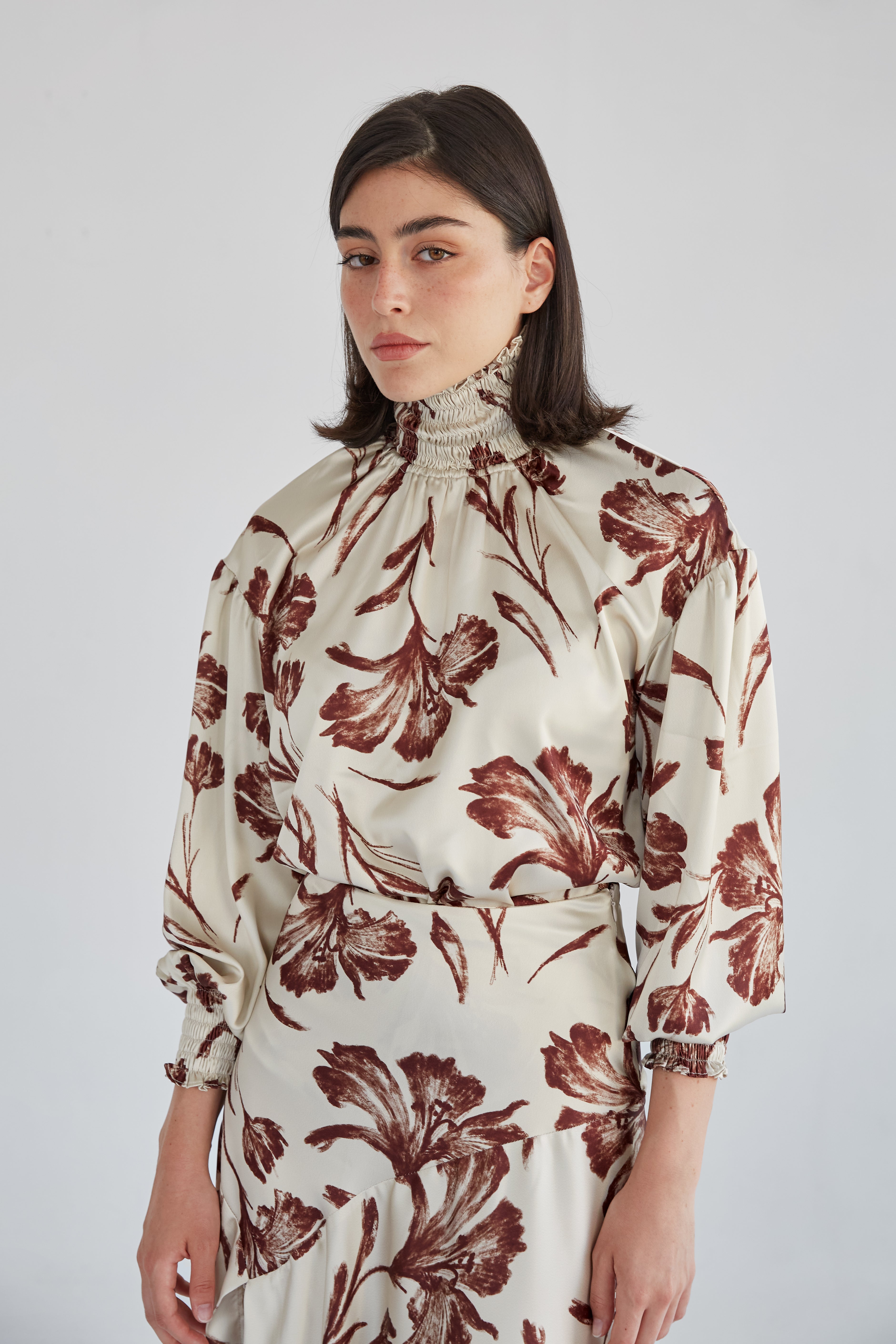 Camisa Soco Flores Beis