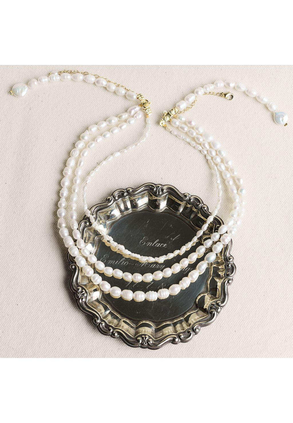 Collar triple Cyra Perlas