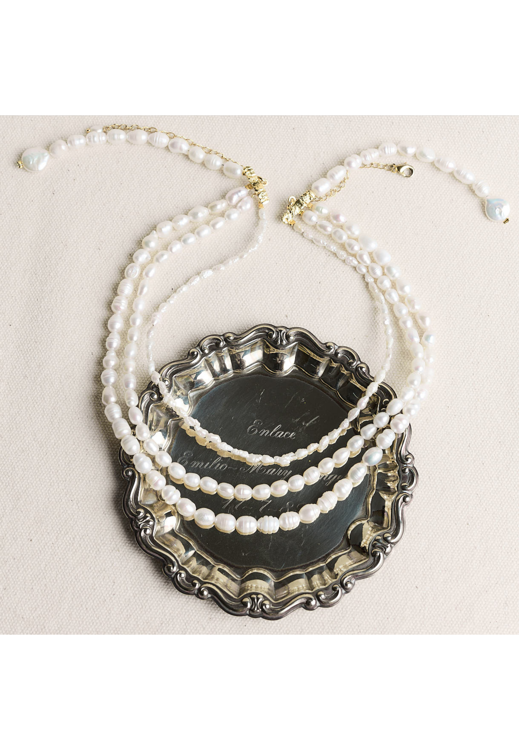 Collar triple Cyra Perlas