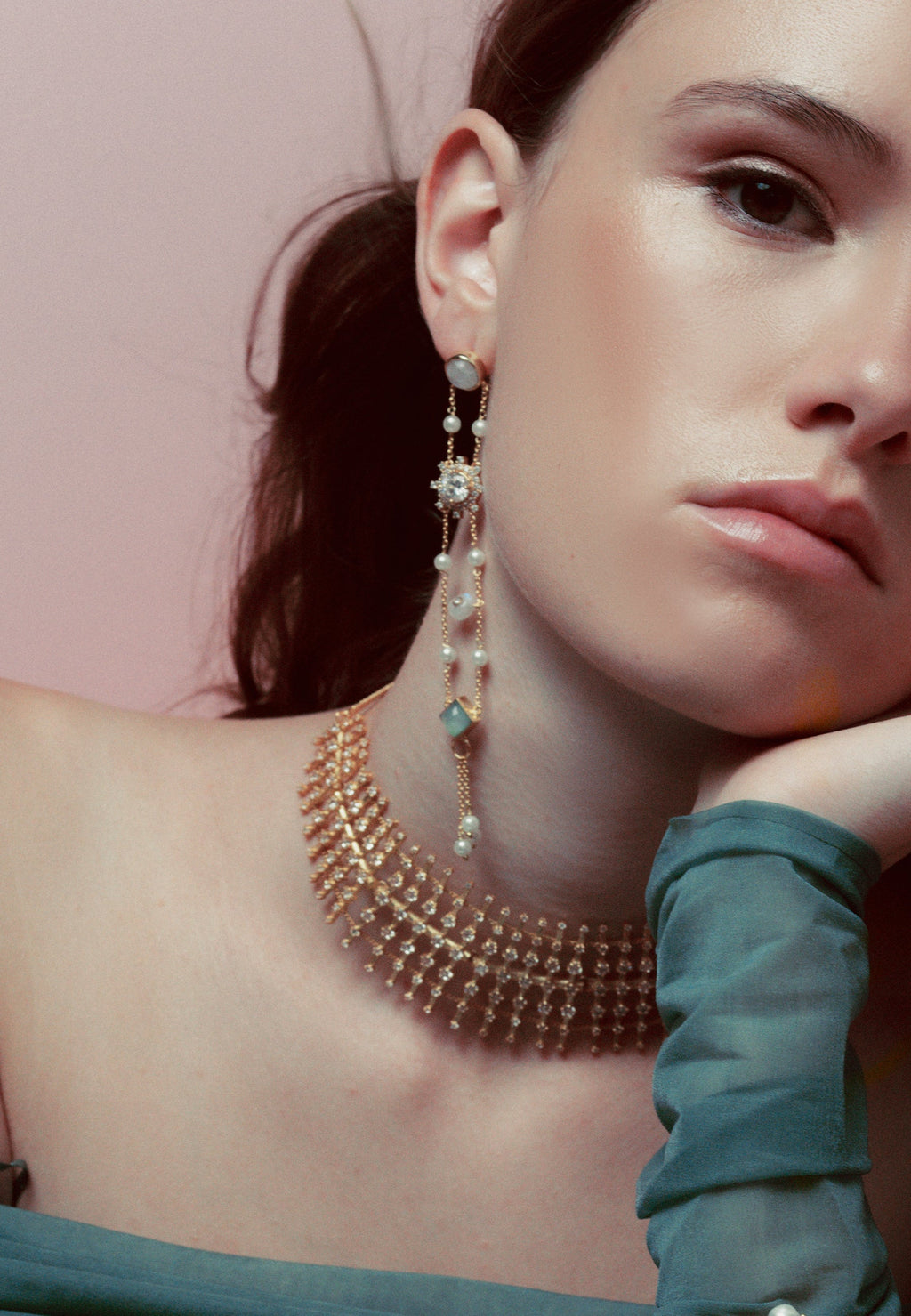 Helia Gold Choker