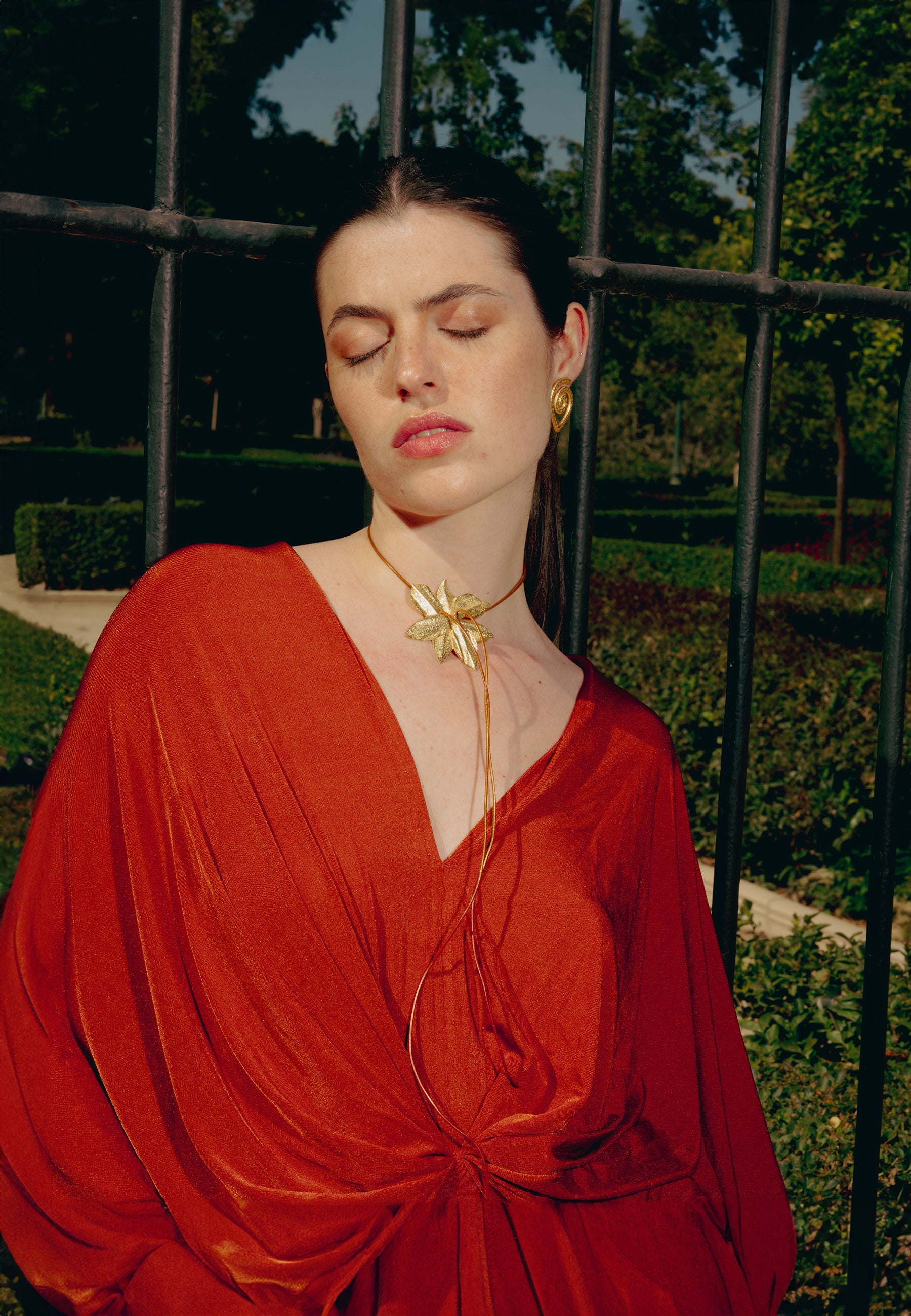 Collar Lotus Flower Dorado
